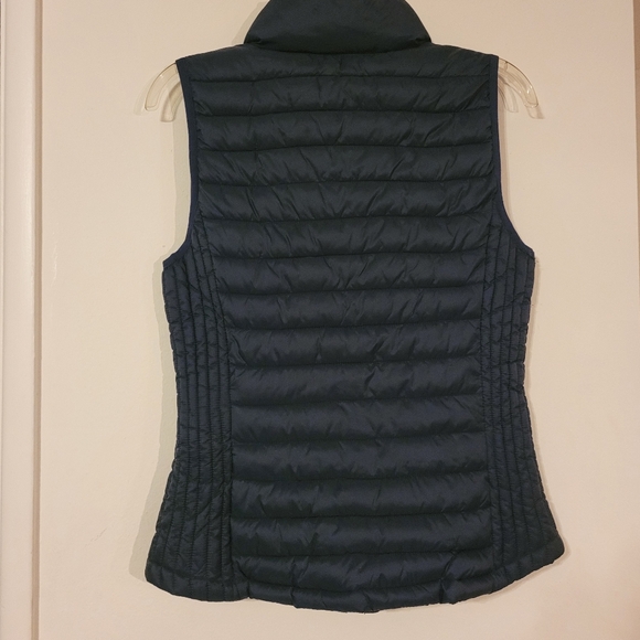 Tommy Hilfiger Vest - Picture 6 of 6